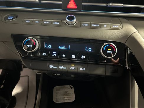 New 2026 Hyundai Elantra Sport FWD image 17
