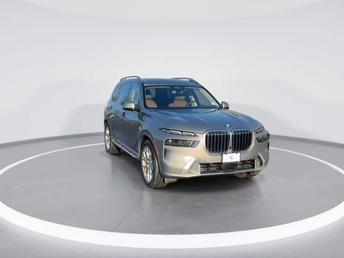Certified 2024 BMW X7 xDrive40i image 2