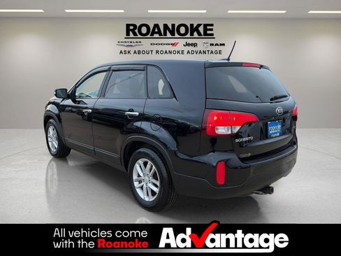 Used 2014 Kia Sorento LX image 9