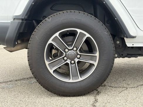 Used 2023 Jeep Wrangler Sahara image 19