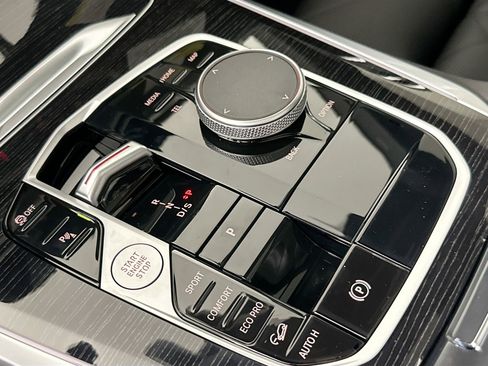 New 2026 BMW X5 xDrive40i w/ M Sport Package image 16