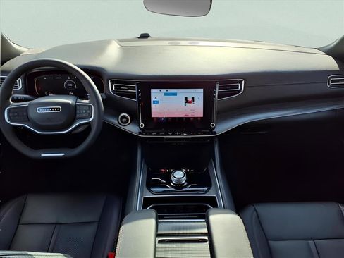 Used 2024 Jeep Wagoneer L Series II w/ Flexible Seating Group image 17