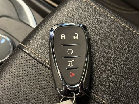Used 2023 Chevrolet Traverse Premier AWD/4WD image 17