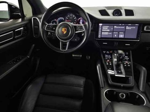 Used 2021 Porsche Cayenne GTS image 18
