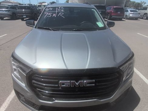 Used 2023 GMC Terrain SLT w/ Tech Package FWD image 1