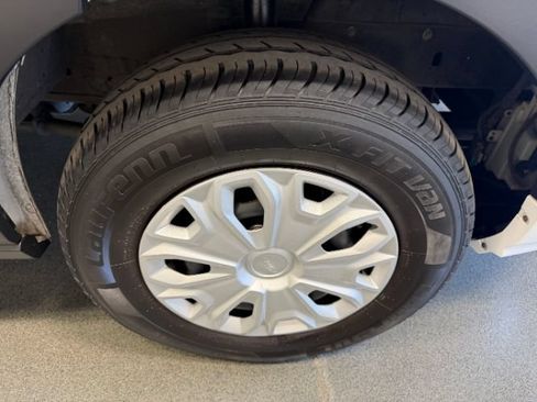Used 2024 Ford Transit 350 XLT RWD image 7