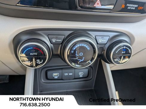 Used 2023 Hyundai Venue SEL w/ Cargo Package FWD image 18