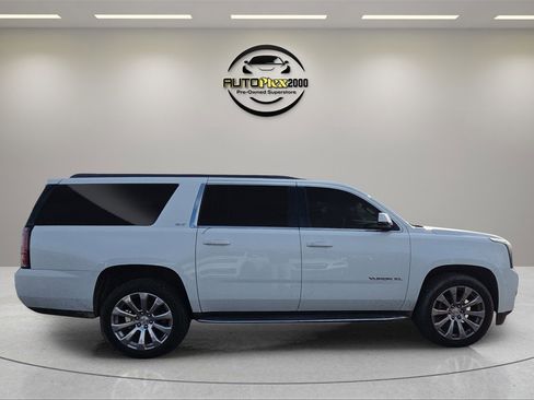 Used 2019 GMC Yukon XL SLT image 8