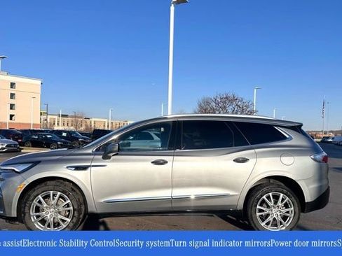 Used 2024 Buick Enclave Essence w/ Experience Buick Package image 6