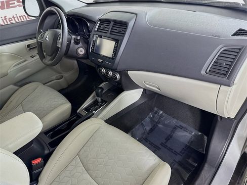 Used 2020 Mitsubishi Outlander Sport ES image 28