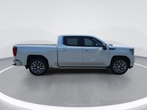 Used 2024 GMC Sierra 1500 Denali AWD/4WD image 2