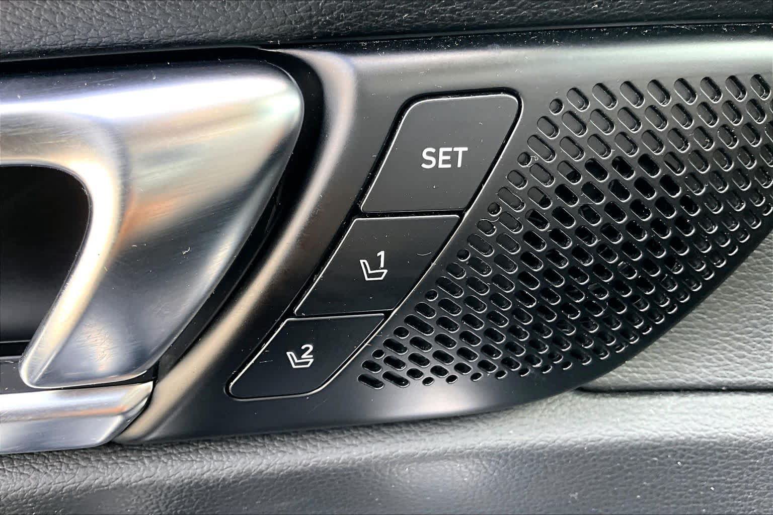 Used 2020 Kia Telluride SX w/ SX Prestige Package AWD/4WD image 32