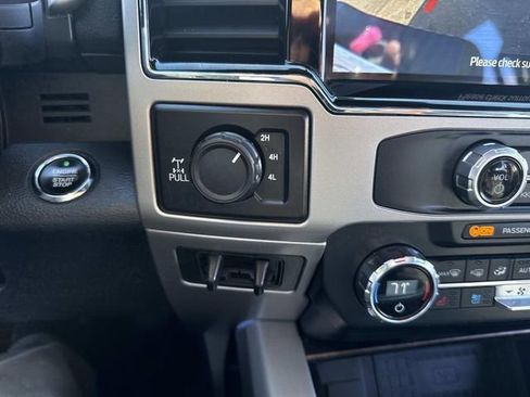 Used 2022 Ford F350 Lariat w/ Black Appearance Package image 30