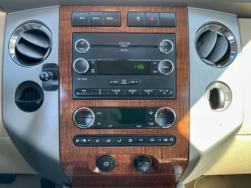 Used 2008 Ford Expedition EL Eddie Bauer image 27