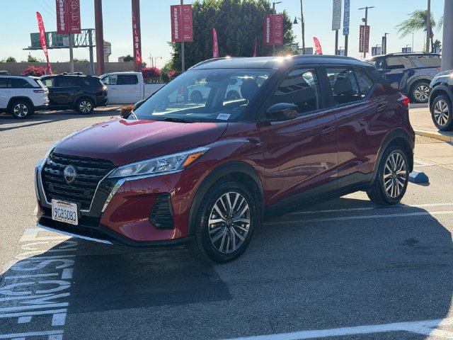 Used 2023 Nissan Kicks SV FWD image 3