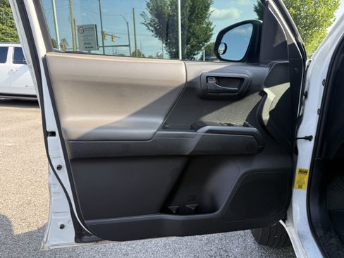 Used 2021 Toyota Tacoma SR w/ SR Convenience Package RWD image 14