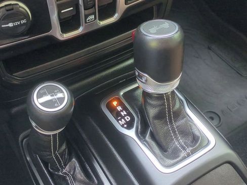 Used 2023 Jeep Wrangler Unlimited Sahara w/ Cold Weather Group image 38