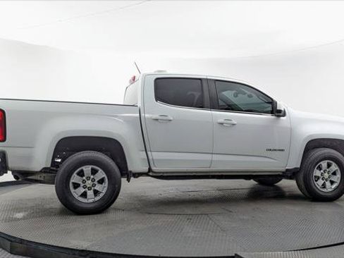 Used 2019 Chevrolet Colorado W/T w/ WT Convenience Package RWD image 9