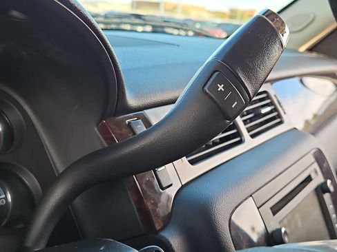 Used 2013 GMC Yukon Denali image 32