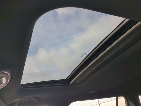 New 2025 Jeep Grand Cherokee L Altitude image 19