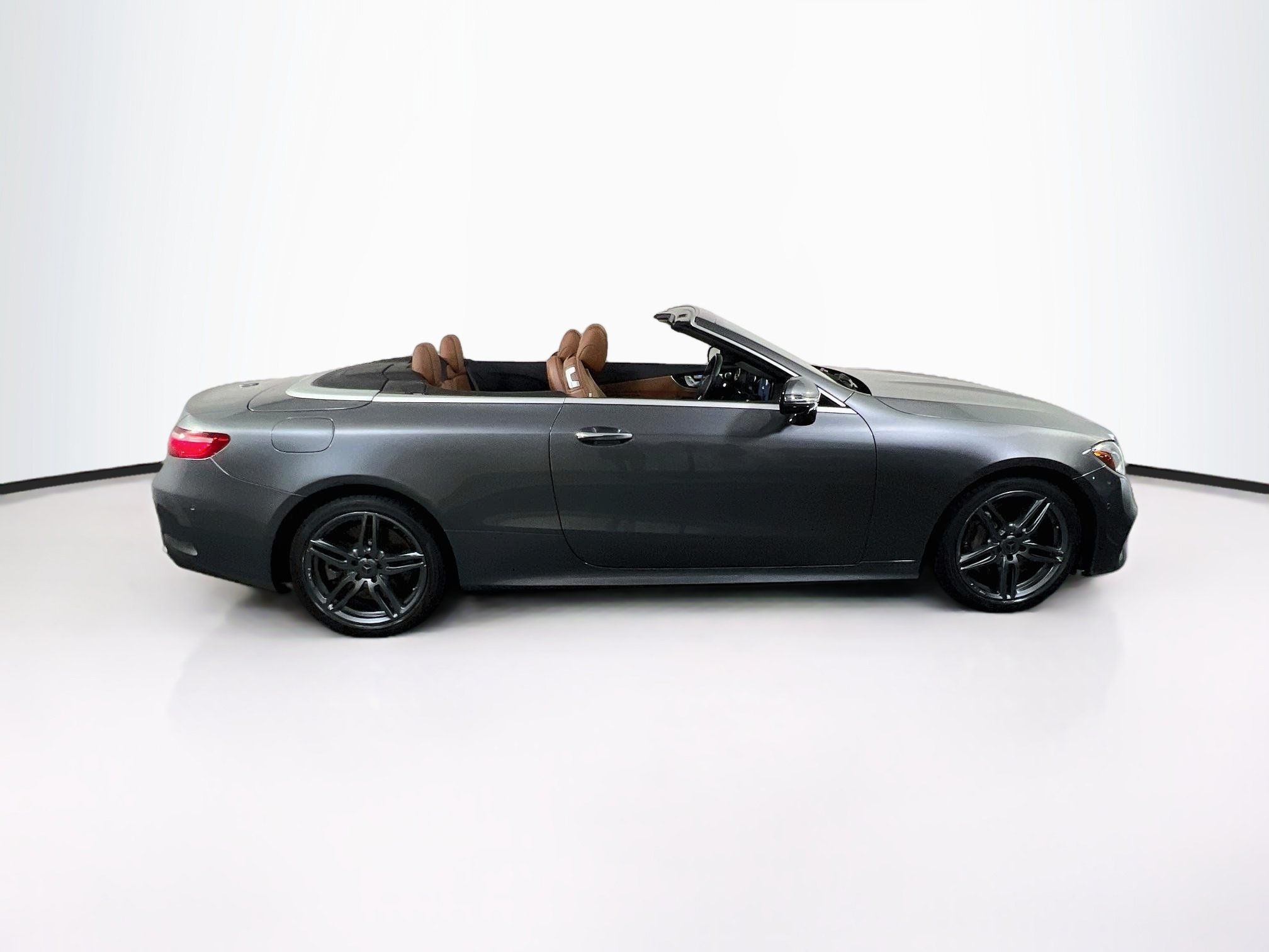 Used 2020 Mercedes-Benz E 450 4MATIC Cabriolet image 4