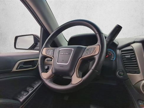 Used 2018 GMC Yukon Denali w/ Open Road Package image 28