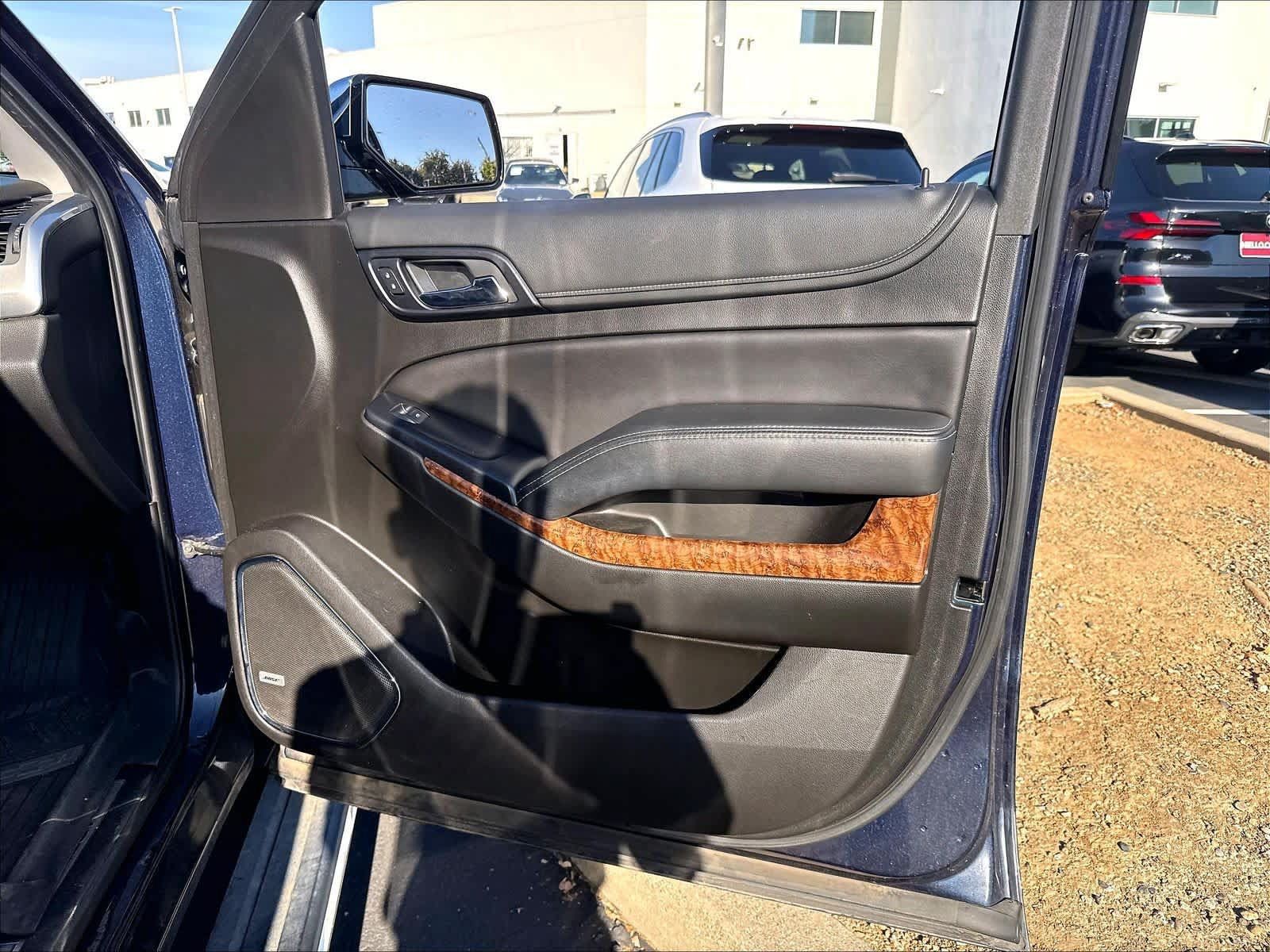 Used 2019 Chevrolet Tahoe Premier w/ Premier Plus Edition AWD/4WD image 26