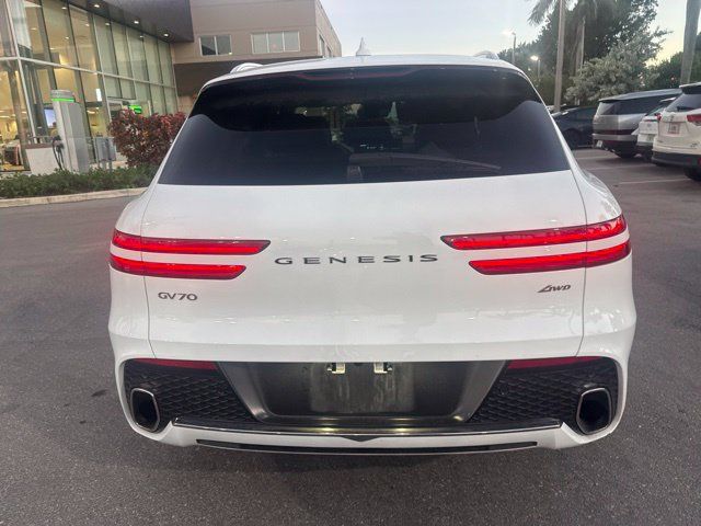 Used 2024 Genesis GV70 2.5T AWD/4WD image 7