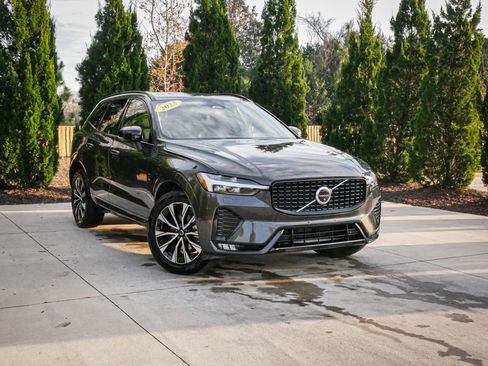 Used 2025 Volvo XC60 B5 Plus w/ Climate Package image 2