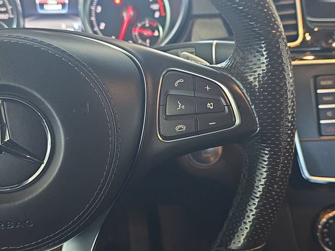 Used 2019 Mercedes-Benz GLS 450 4MATIC image 18