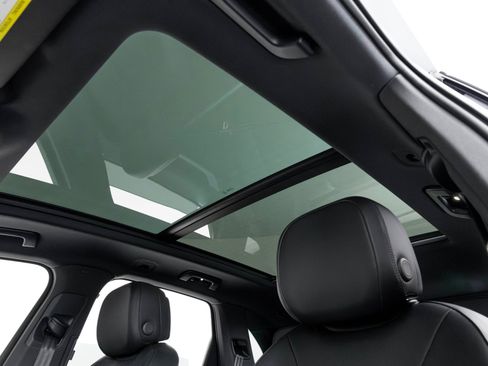 Used 2024 Porsche Cayenne image 54