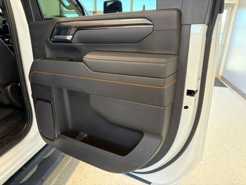 Used 2025 GMC Sierra 2500 AT4 AWD/4WD image 48