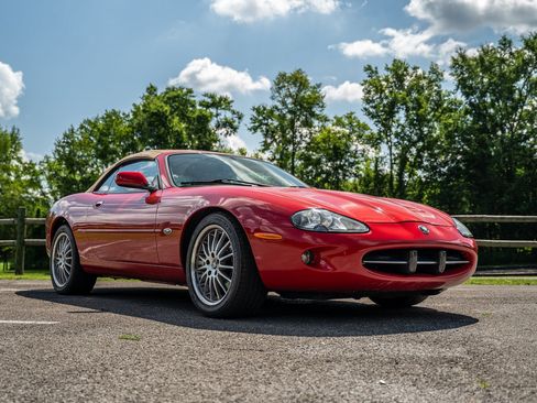 Used 1999 Jaguar XK8 Convertible RWD image 24