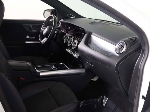 Used 2024 Mercedes-Benz GLA 250 4MATIC image 25