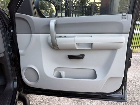 Used 2009 GMC Sierra 1500 W/T w/ SL Package RWD image 14