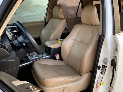 Used 2018 Toyota 4Runner Limited image 9