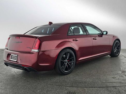 Used 2023 Chrysler 300 C image 7