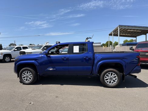Used 2024 Toyota Tacoma SR5 AWD/4WD image 2