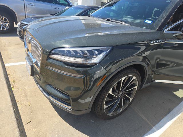 Used 2022 Lincoln Aviator Reserve w/ Equipment Group 201A RWD image 2