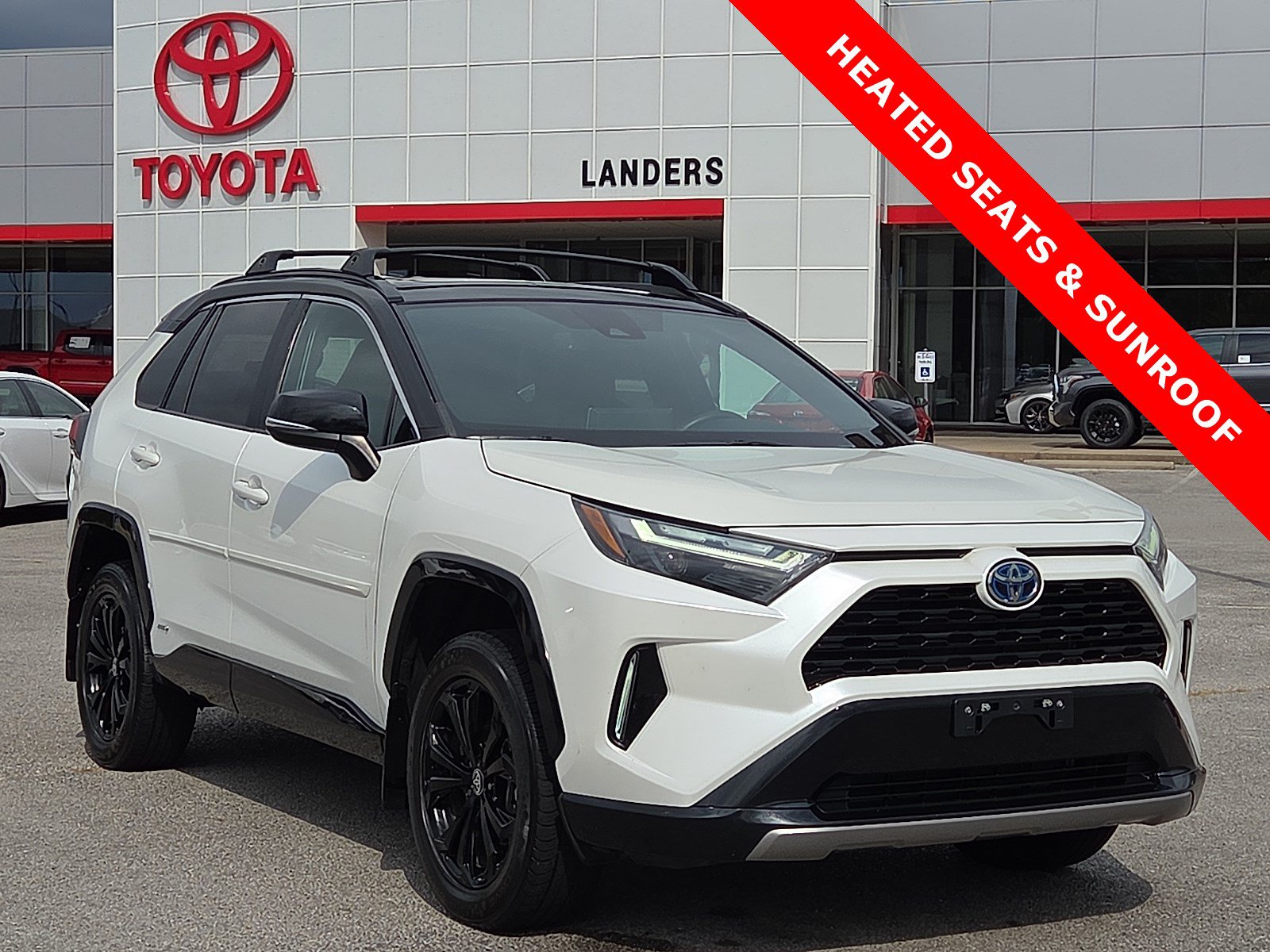 Used 2022 Toyota RAV4 XSE AWD/4WD image 1