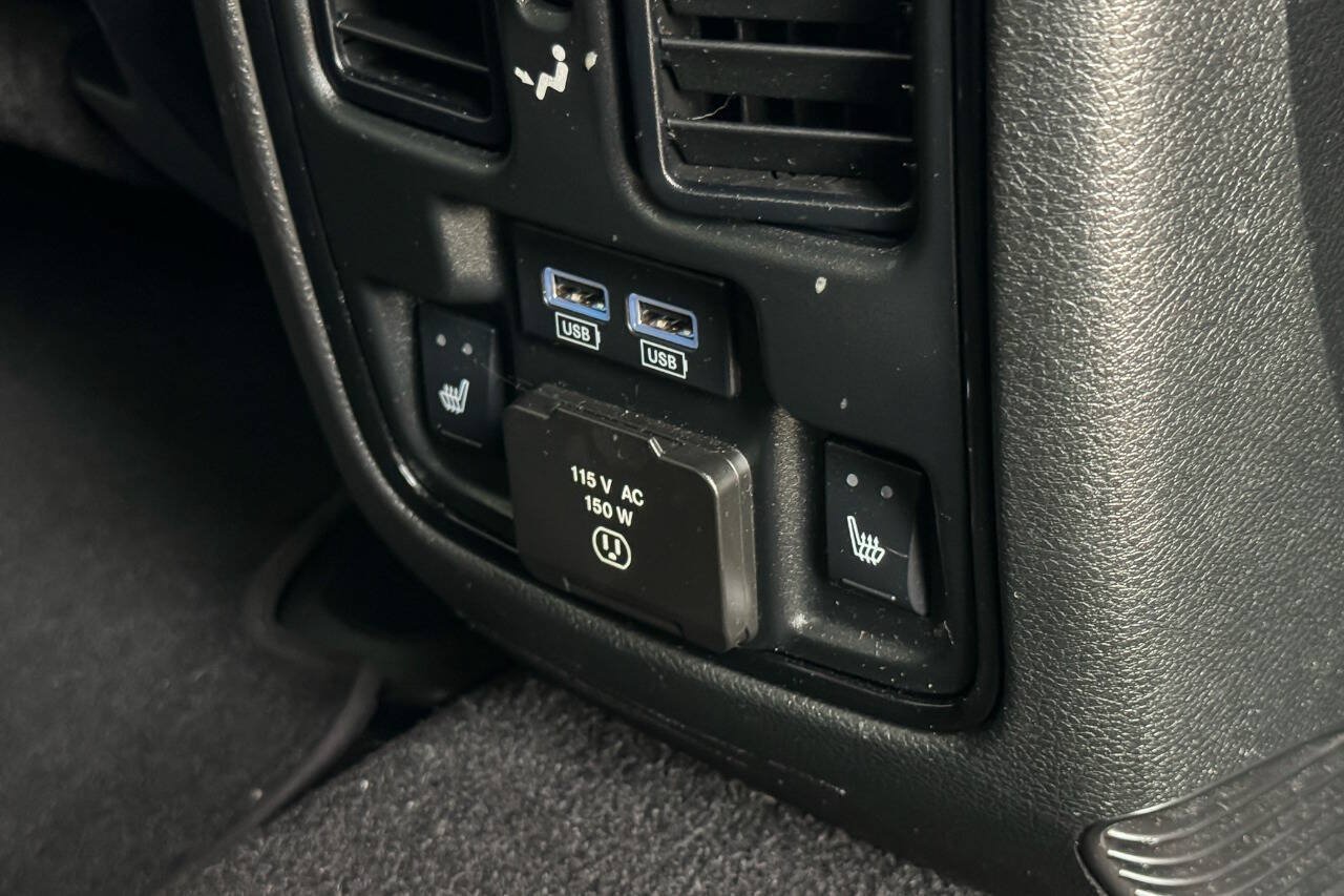 Used 2021 Dodge Durango SRT w/ Technology Group AWD/4WD image 16