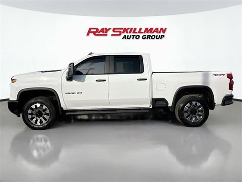 Used 2024 Chevrolet Silverado 2500 Custom w/ Snow Plow Prep/Camper Package image 4