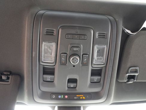 Used 2021 Chevrolet Tahoe High Country AWD/4WD image 42