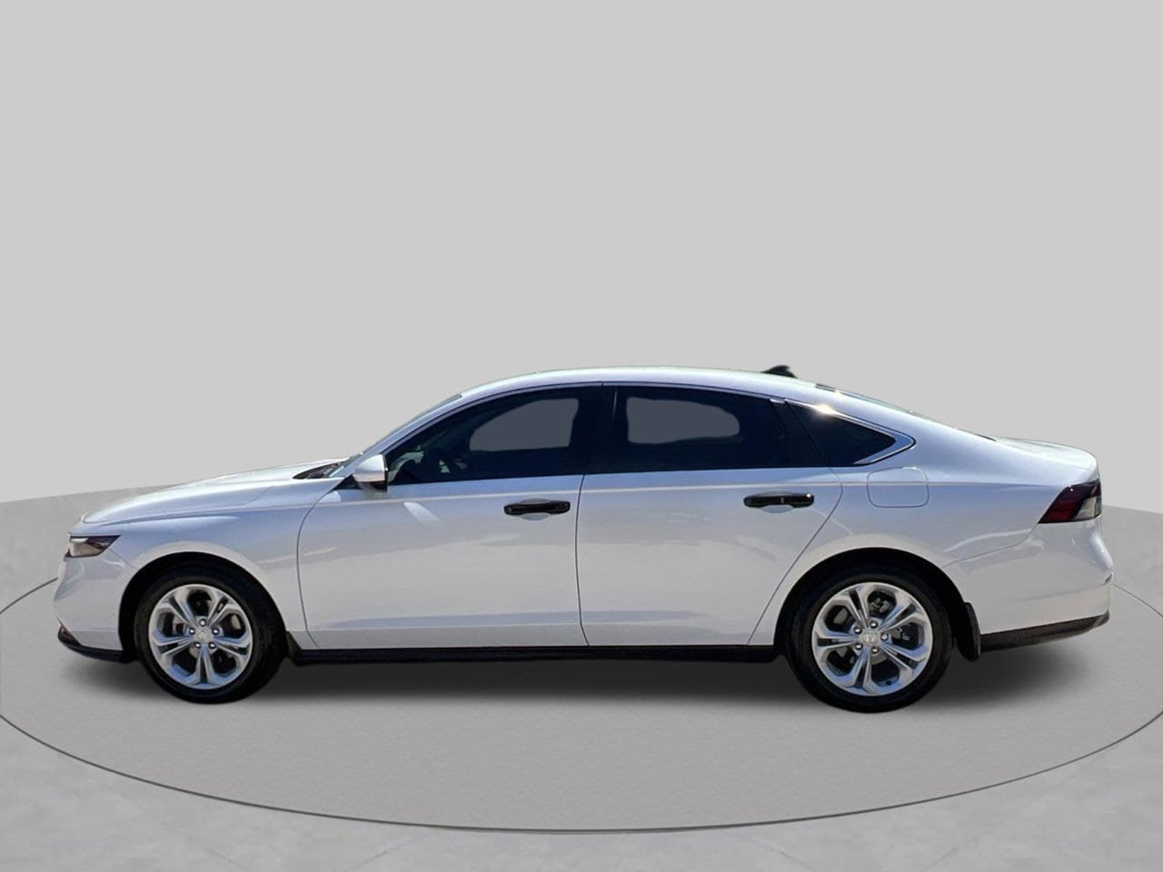 Used 2025 Honda Accord LX image 2