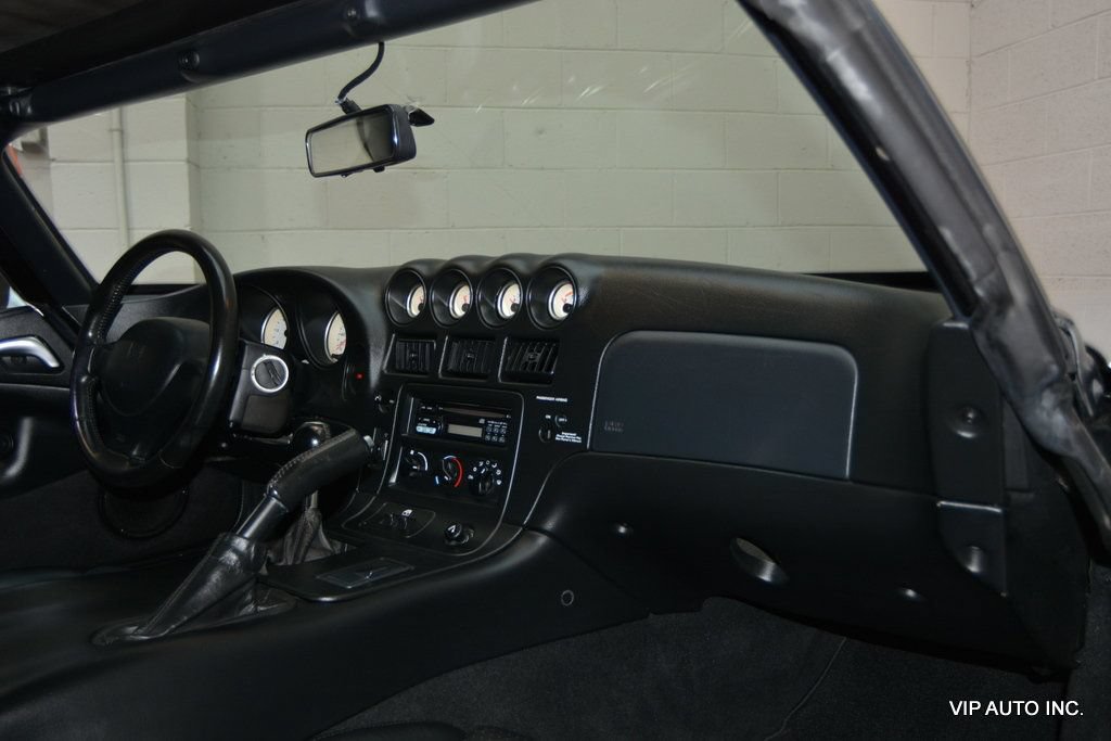 Used 1999 Dodge Viper RT/10 RWD image 10