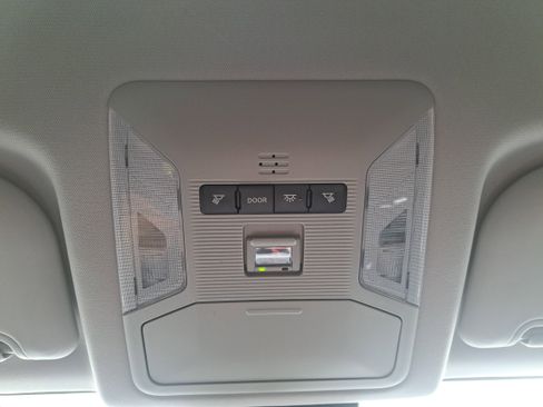 Certified 2020 Toyota RAV4 LE image 28