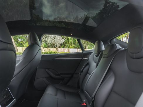 Used 2022 Tesla Model S AWD/4WD image 21