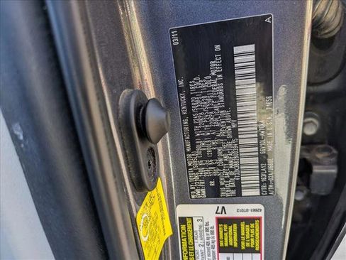 Used 2011 Toyota Venza image 24