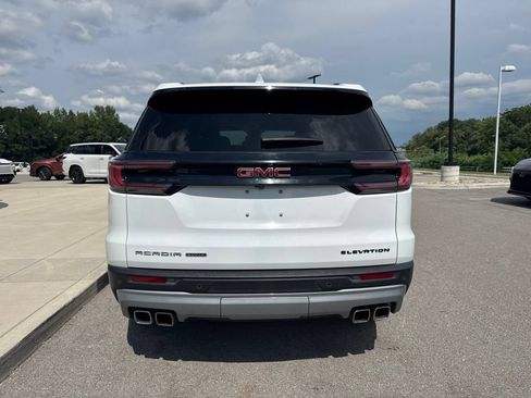 Used 2024 GMC Acadia Elevation AWD/4WD image 4