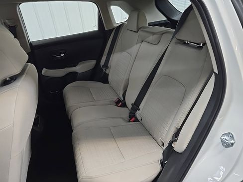 Certified 2025 Honda HR-V LX image 31